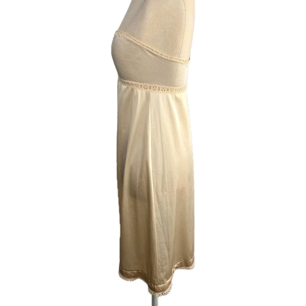 Vanity Fair Vtg Strapless Full Slip Size 34 Champagne Beige Made In USA Lingerie